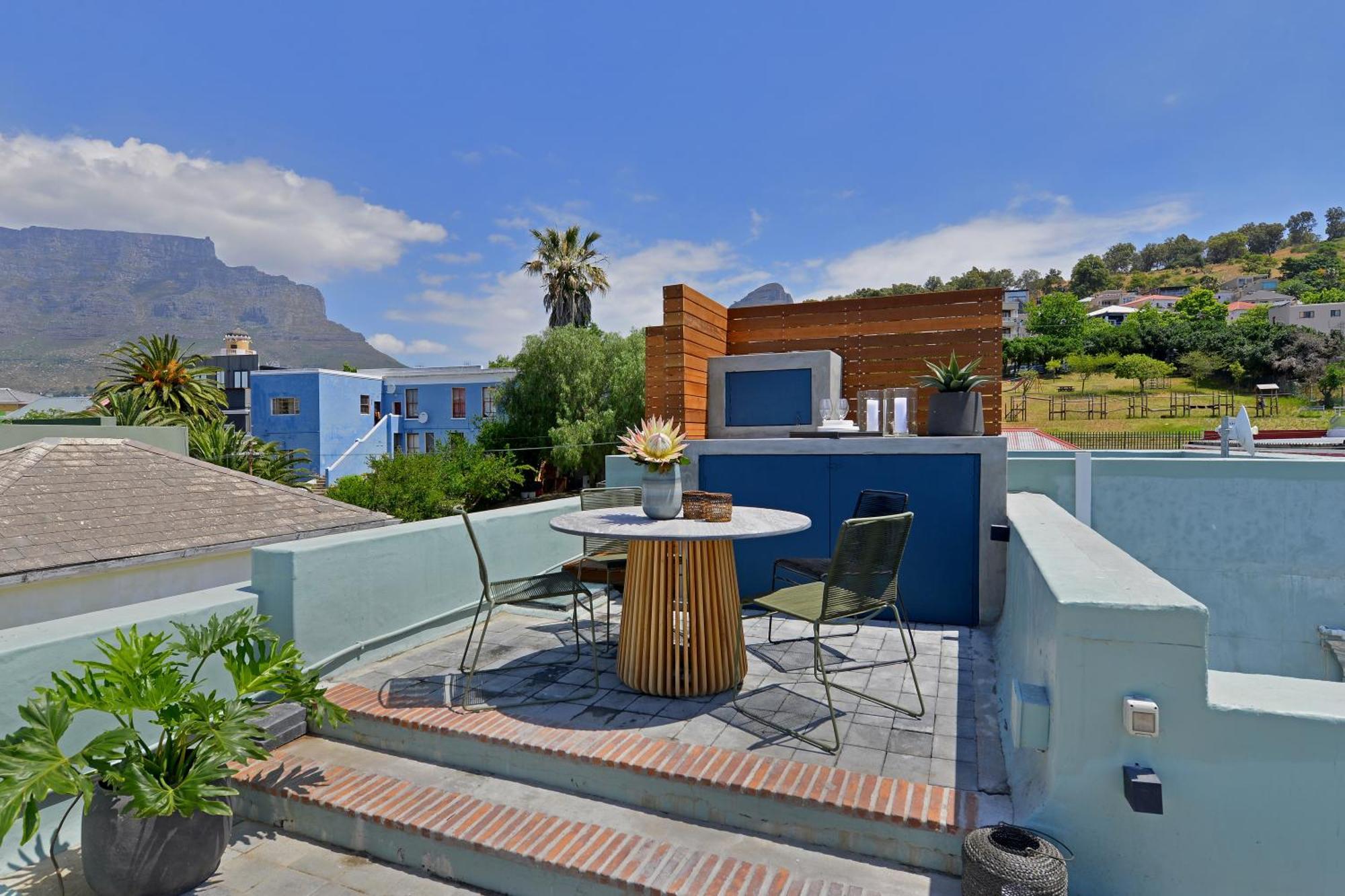 Bo-kaap Elegance Historic Luxury & Mountain Views Holiday home